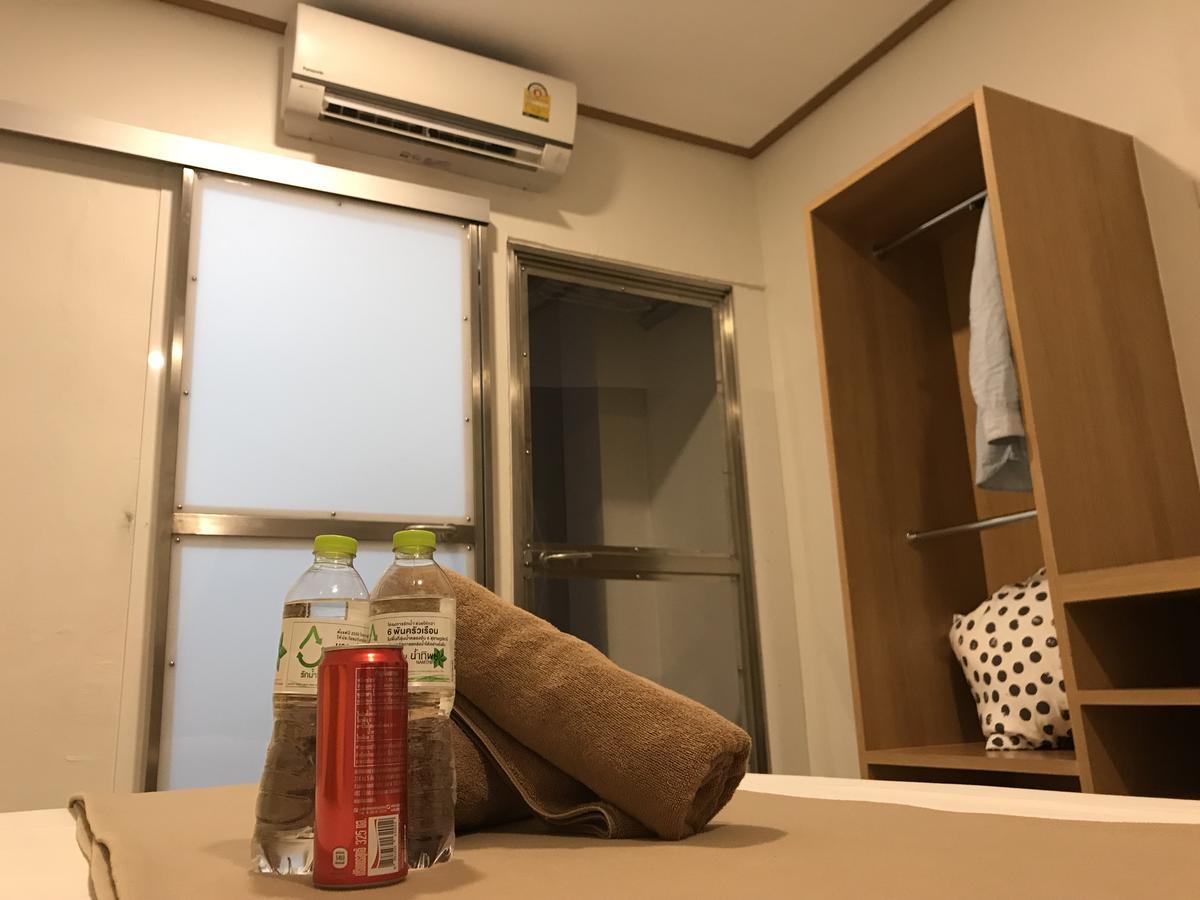 Express Hostel Бангкок Экстерьер фото
