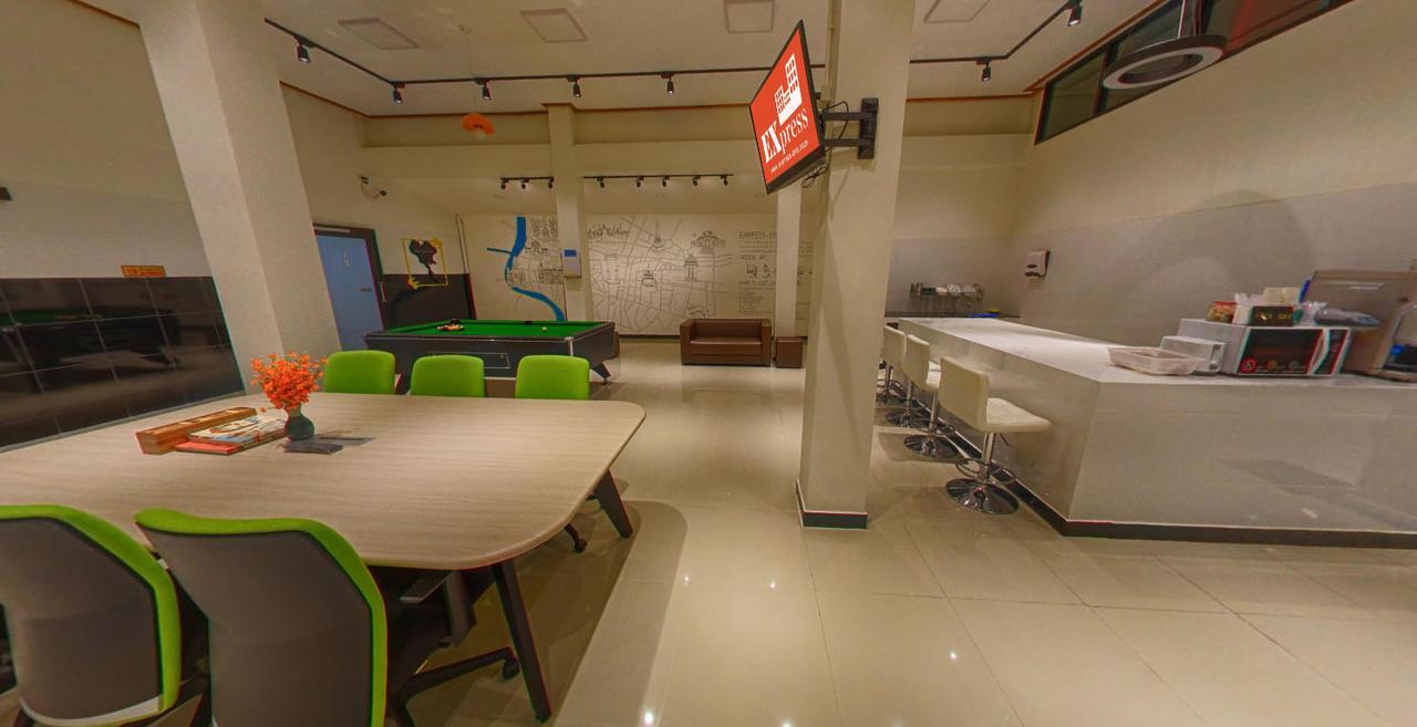 Express Hostel Бангкок Экстерьер фото