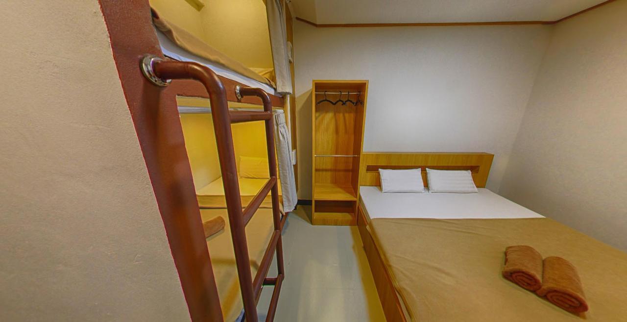 Express Hostel Бангкок Экстерьер фото
